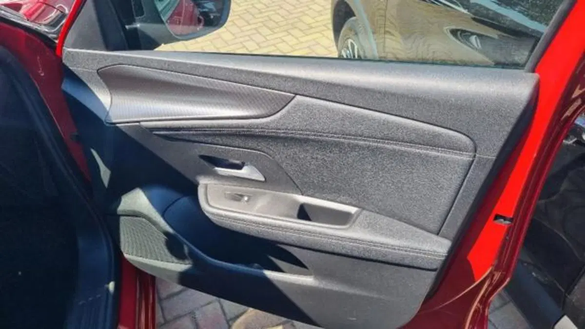 Opel Mokka usata a Savona (9)