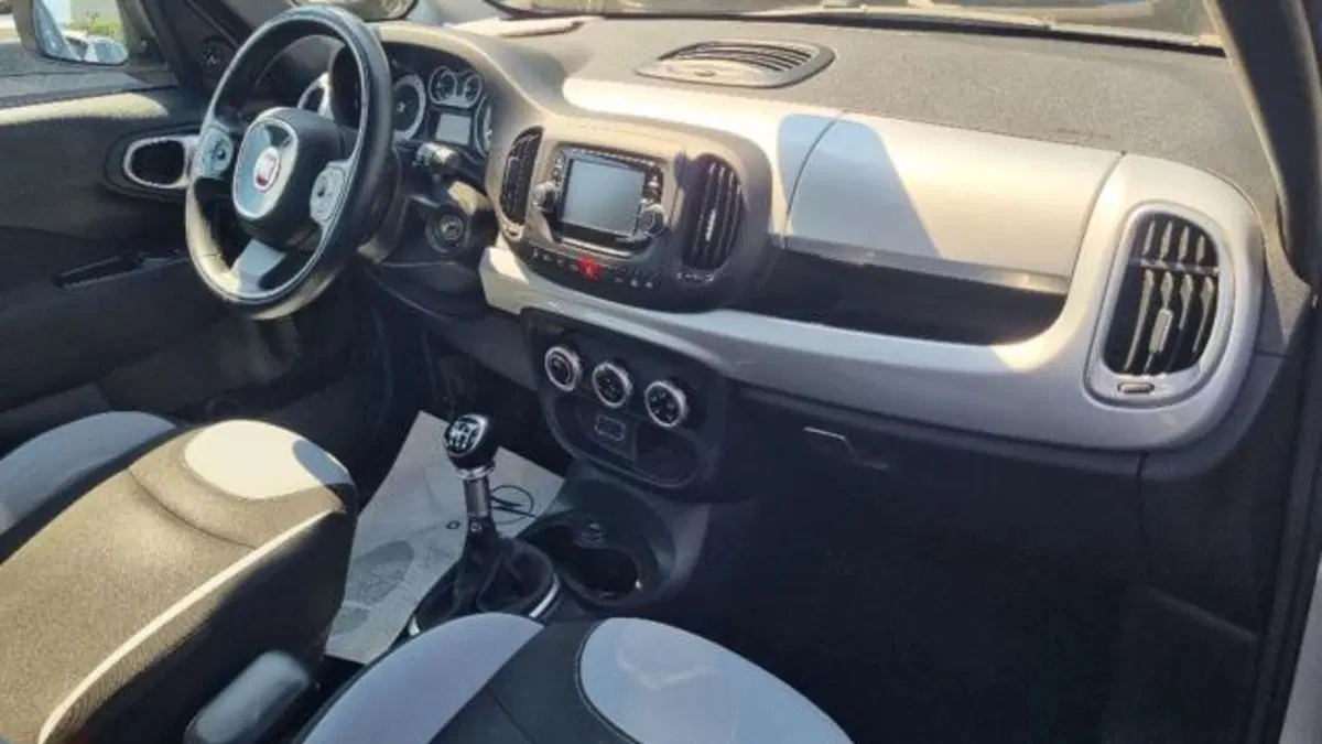 Fiat 500L usata a Savona (7)