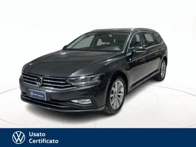 Volkswagen Passat Variant 2.0 TDI DSG Business BlueMotion Tech del 2022 usata a Arzignano