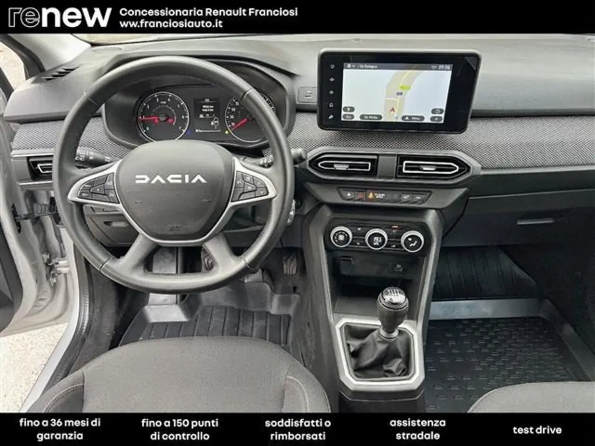 Dacia Jogger usata a Modena (9)