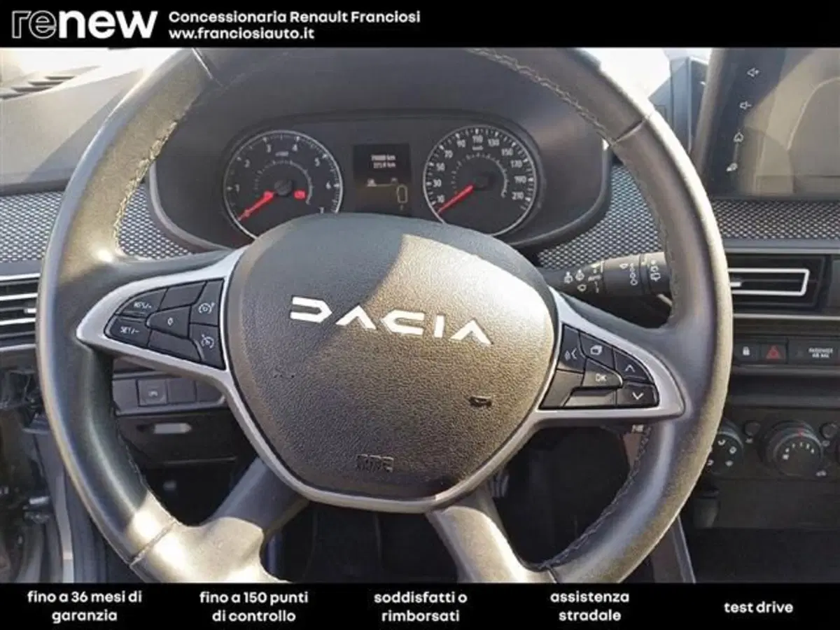 Dacia Jogger usata a Modena (7)