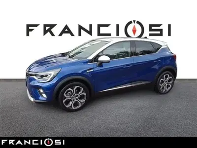 Renault Captur Plug-in Hybrid E-Tech 160 CV Intens del 2021 usata a Mirandola