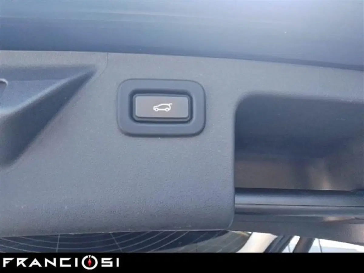 Land Rover Discovery Sport usata a Modena (16)
