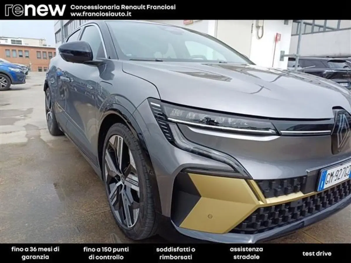Renault Megane E-Tech Electric usata a Modena (14)