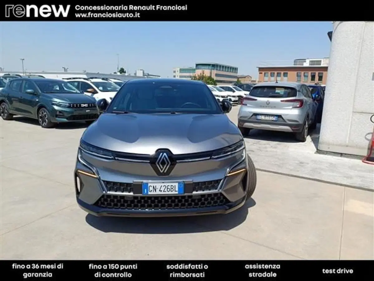 Renault Megane E-Tech Electric usata a Modena (12)