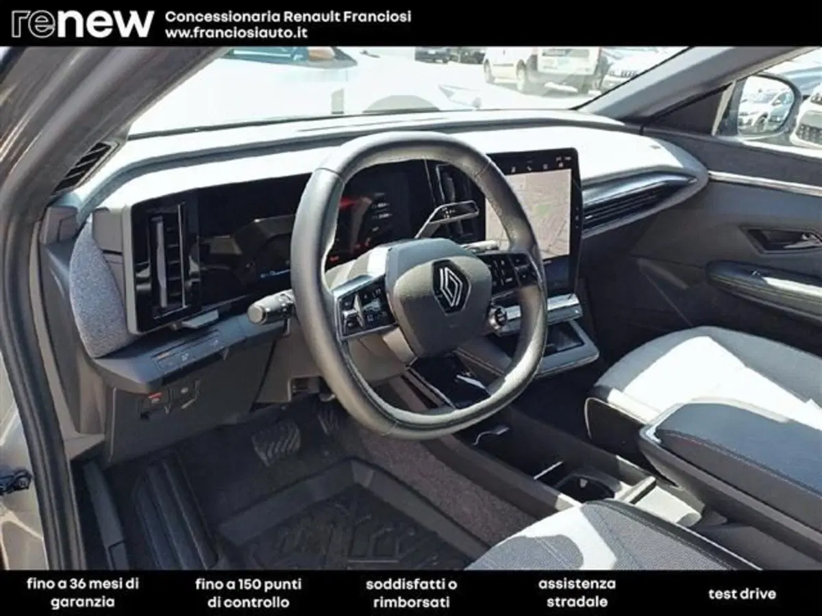 Renault Megane E-Tech Electric usata a Modena (8)