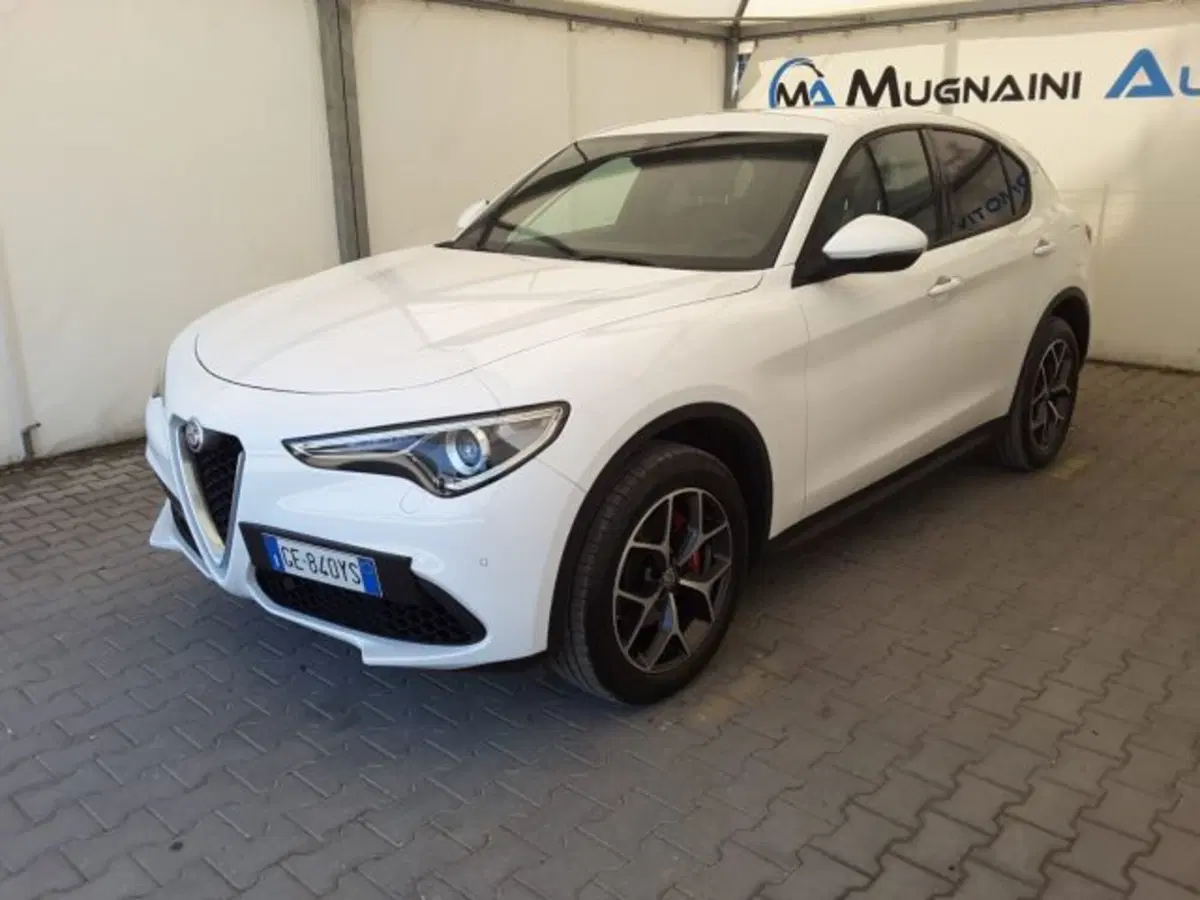 Alfa Romeo Stelvio usata a Firenze (3)