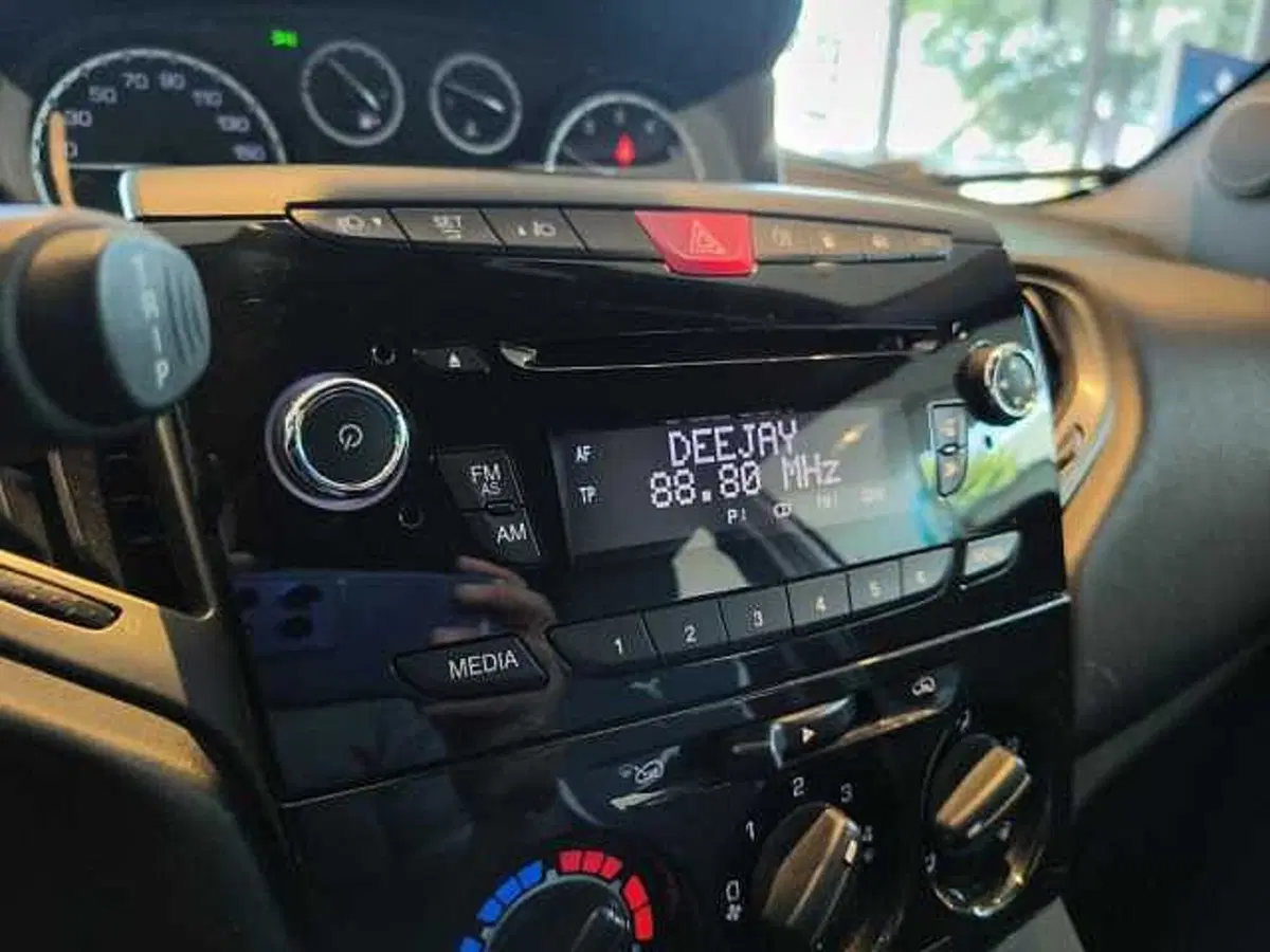 Lancia Ypsilon usata a Forlì-Cesena (15)