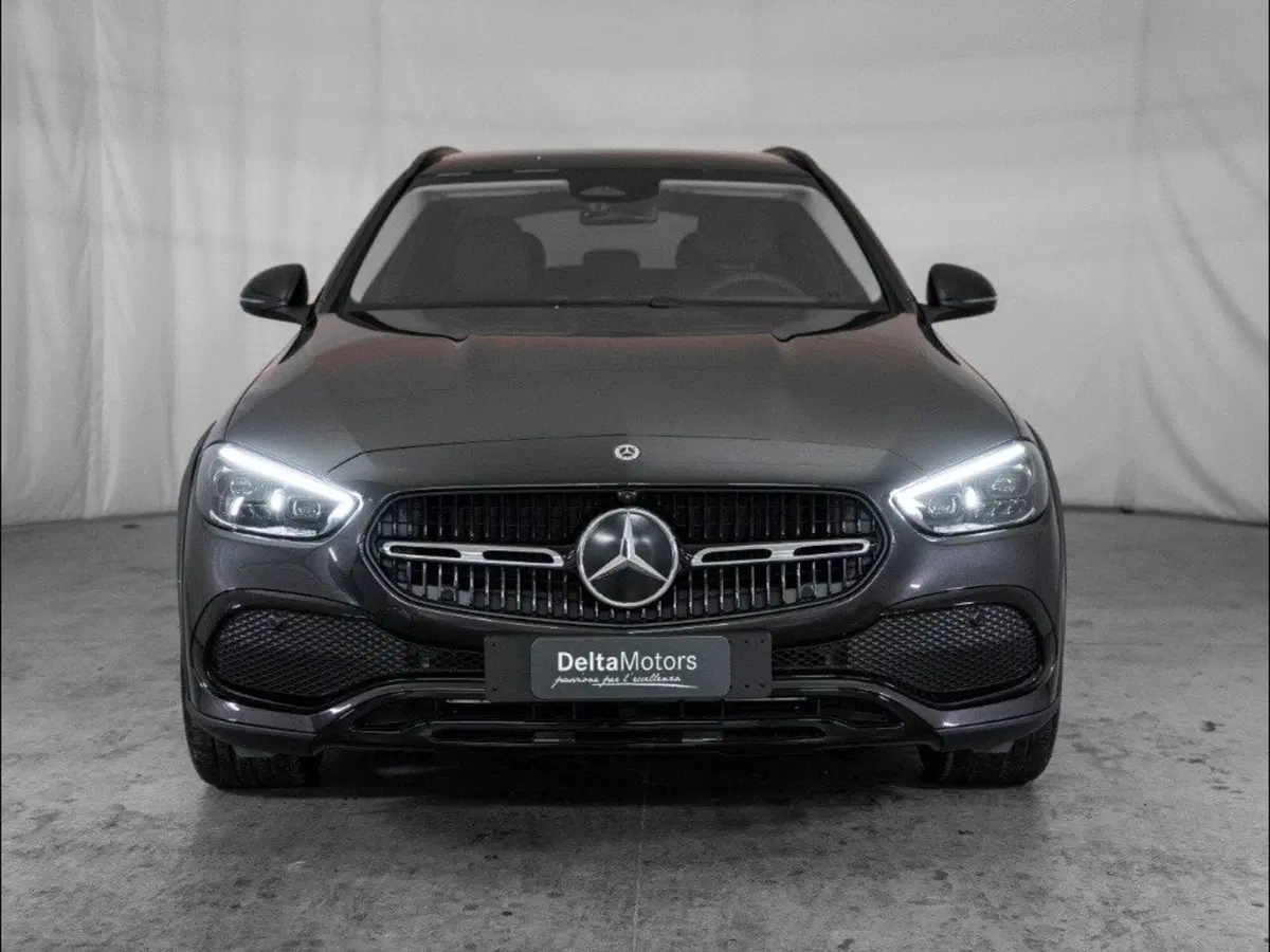 Mercedes-Benz Classe C Station Wagon nuova a Macerata (5)
