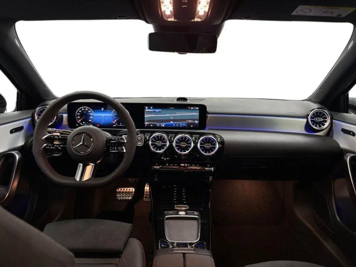 Mercedes-Benz Classe A Sedan nuova a Macerata (10)