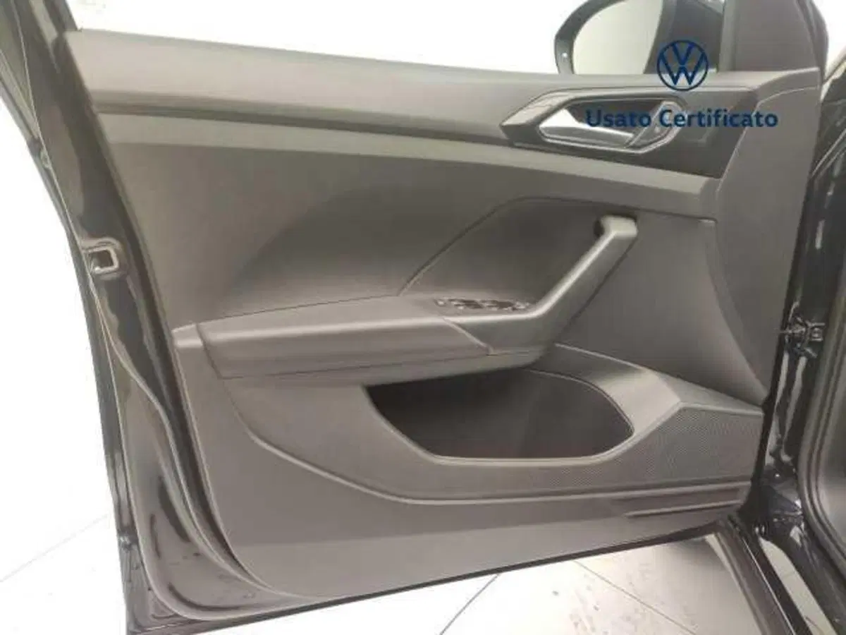 Volkswagen T-Cross usata a Avellino (17)