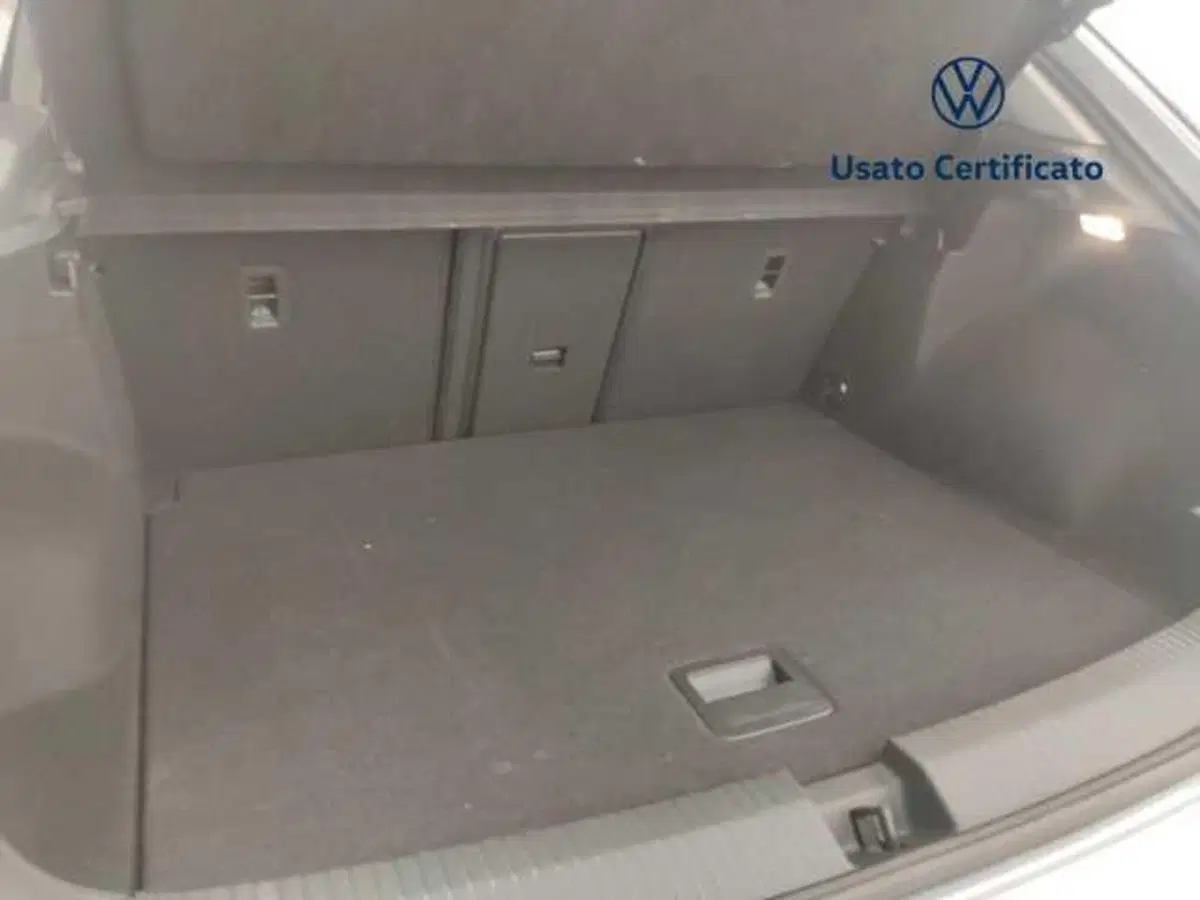 Volkswagen T-Roc usata a Avellino (11)