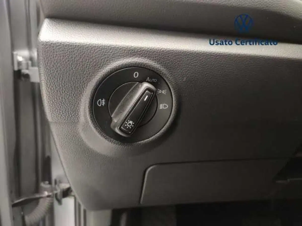Volkswagen T-Roc usata a Avellino (16)