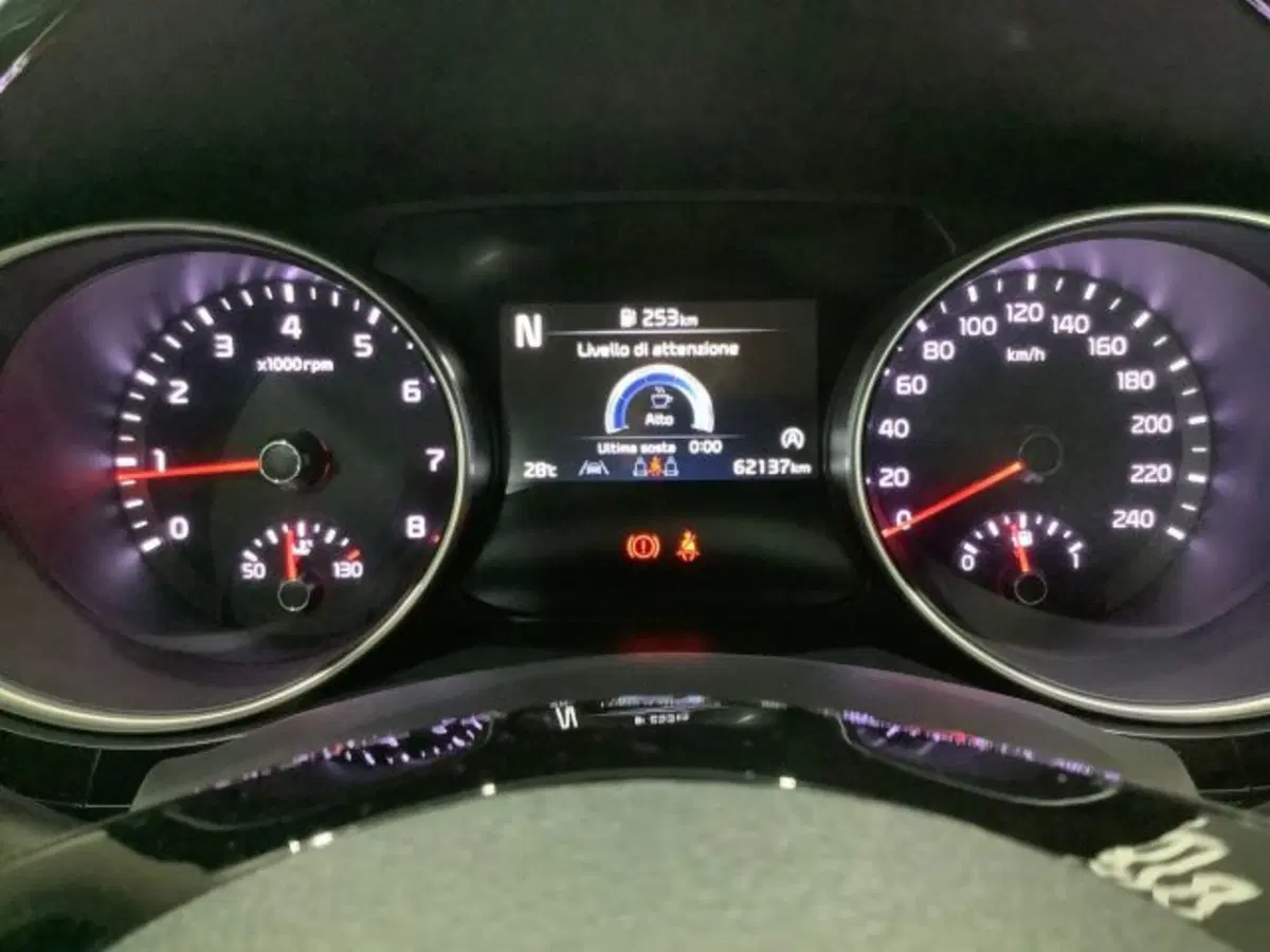 Kia XCeed usata a Catania (15)