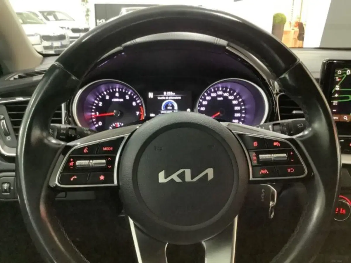 Kia XCeed usata a Catania (18)