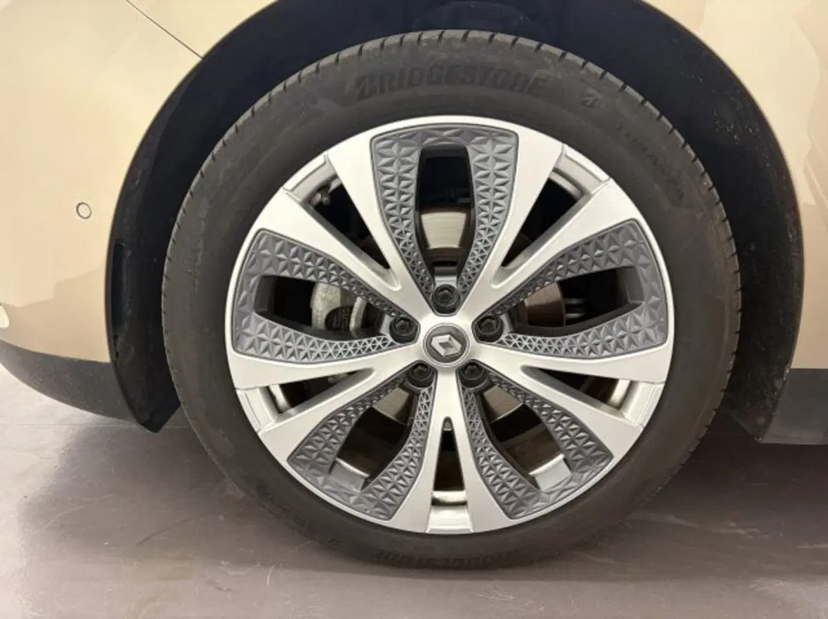 Renault Scenic E-Tech Electric usata a Treviso (13)