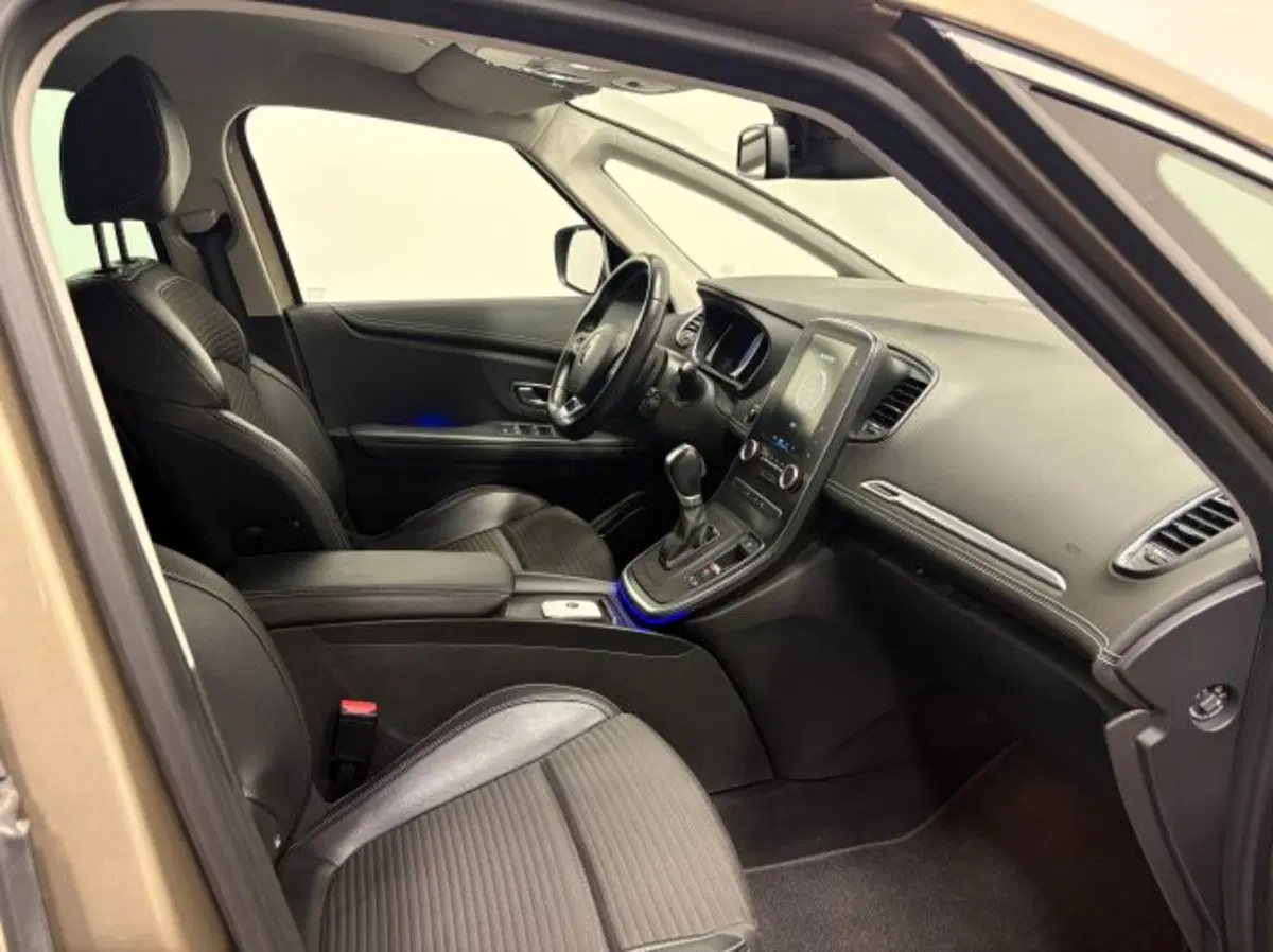 Renault Scenic E-Tech Electric usata a Treviso (4)