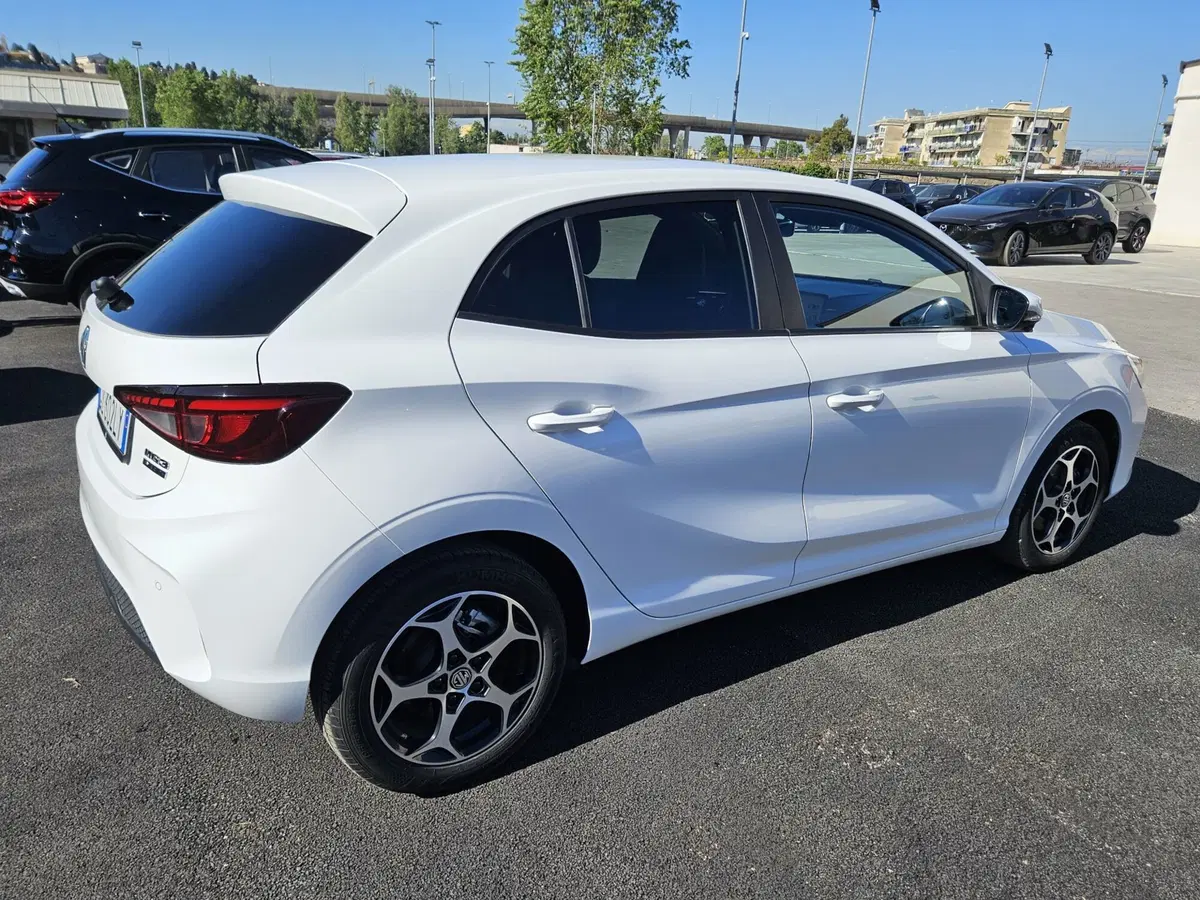 Mg MG3 usata a Napoli (3)
