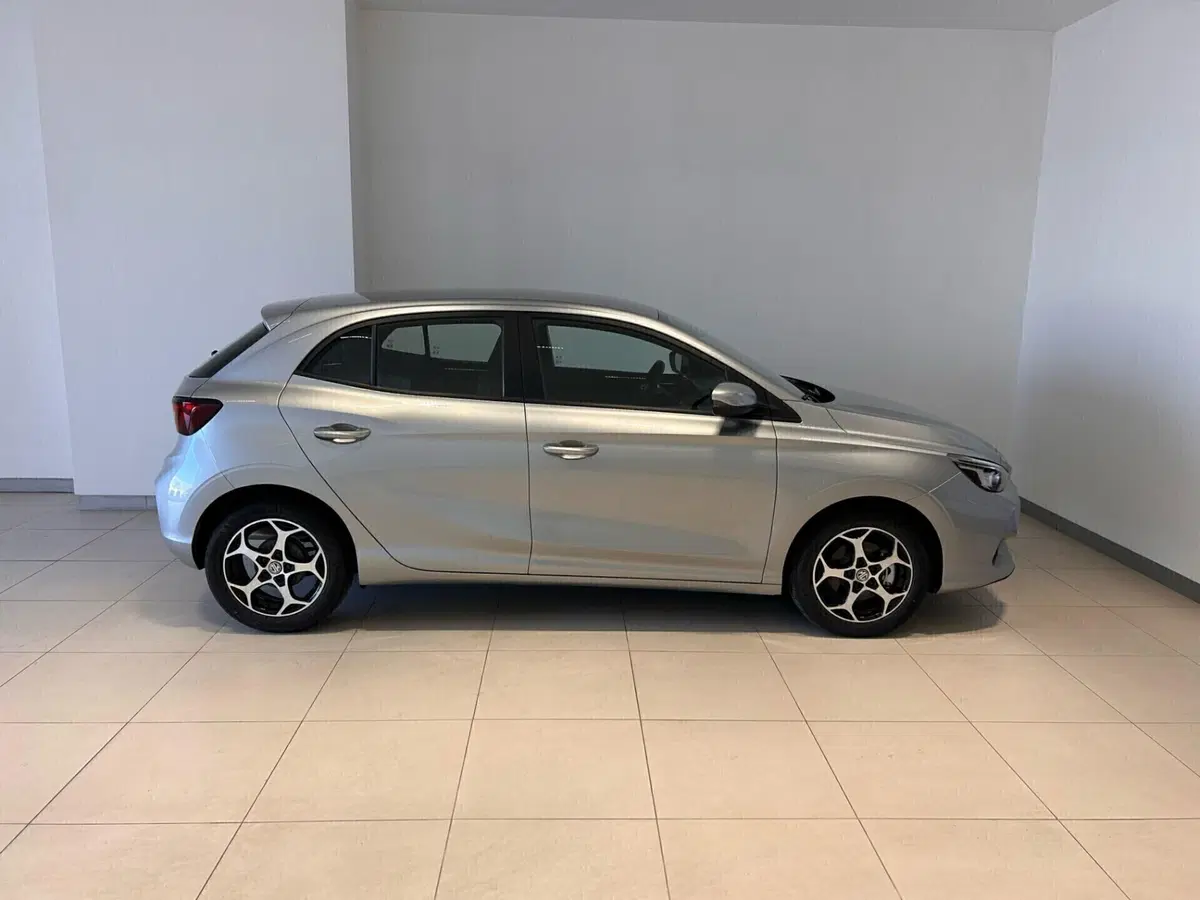 Mg MG3 usata a Napoli (5)
