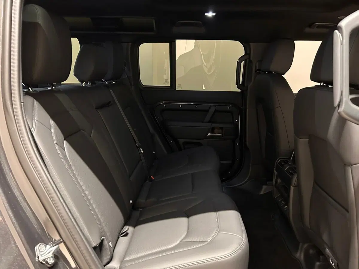 Land Rover Defender usata a Napoli (5)