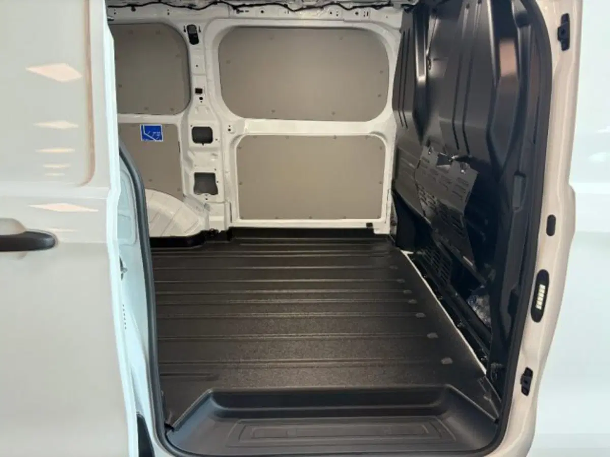 Ford Transit Custom Furgone nuova a Cuneo (8)