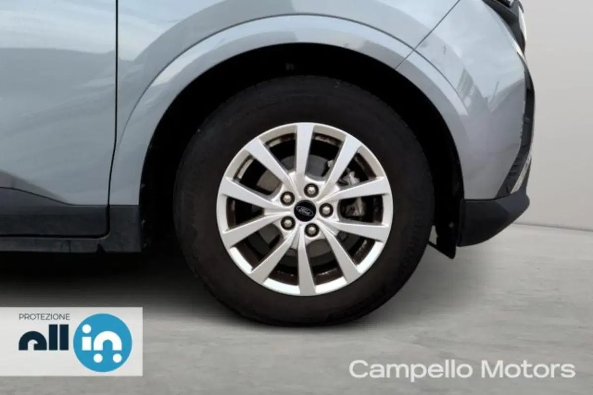 Ford Tourneo Courier usata a Venezia (19)