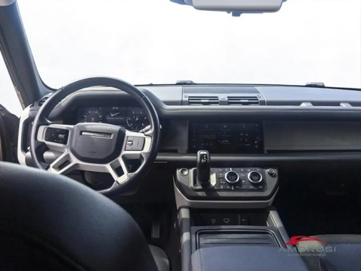 Land Rover Defender usata a Perugia (12)