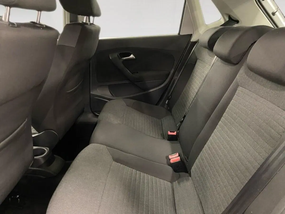 Volkswagen Polo usata a Torino (7)