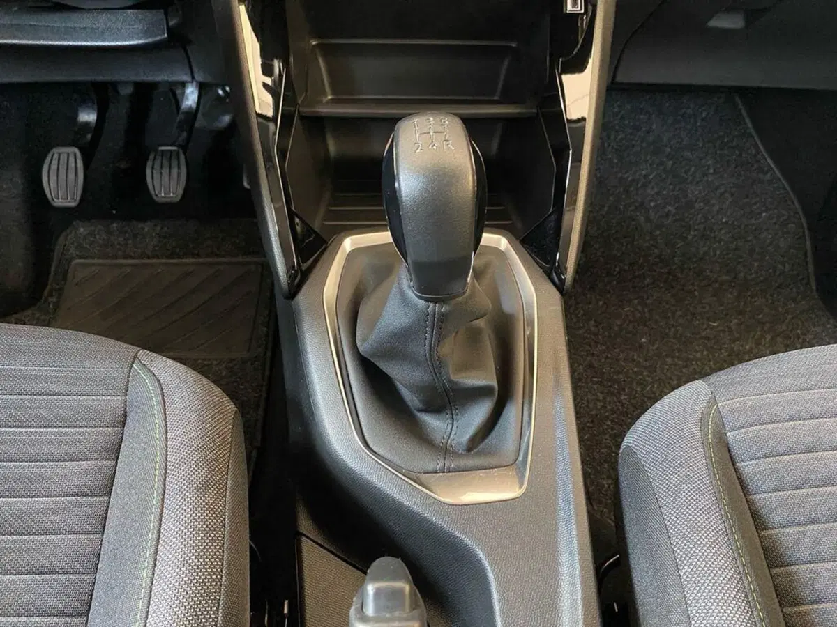 Peugeot 208 usata a Torino (11)