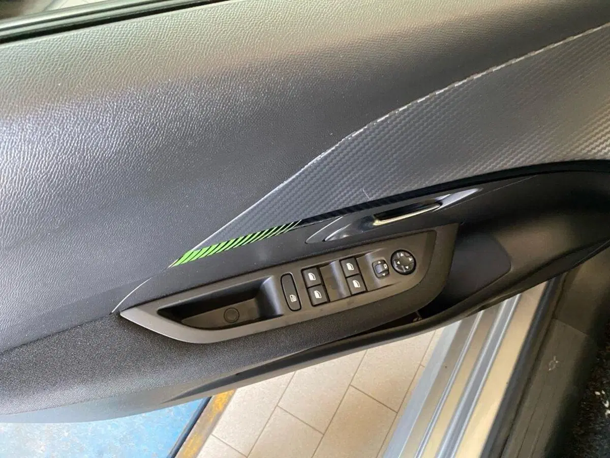 Peugeot 208 usata a Torino (14)