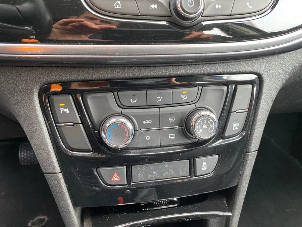 Opel Mokka usata a Torino (11)