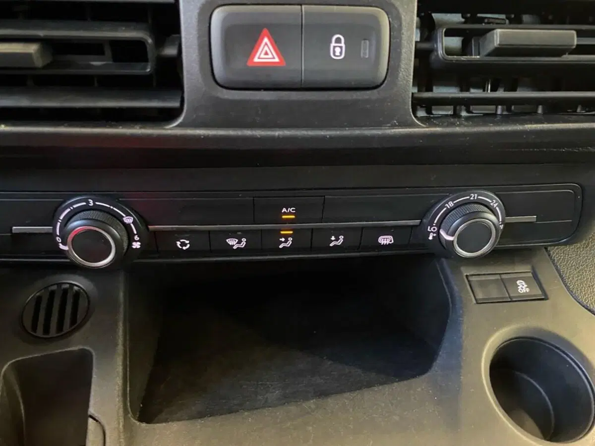 Peugeot Partner Furgone usata a Torino (10)
