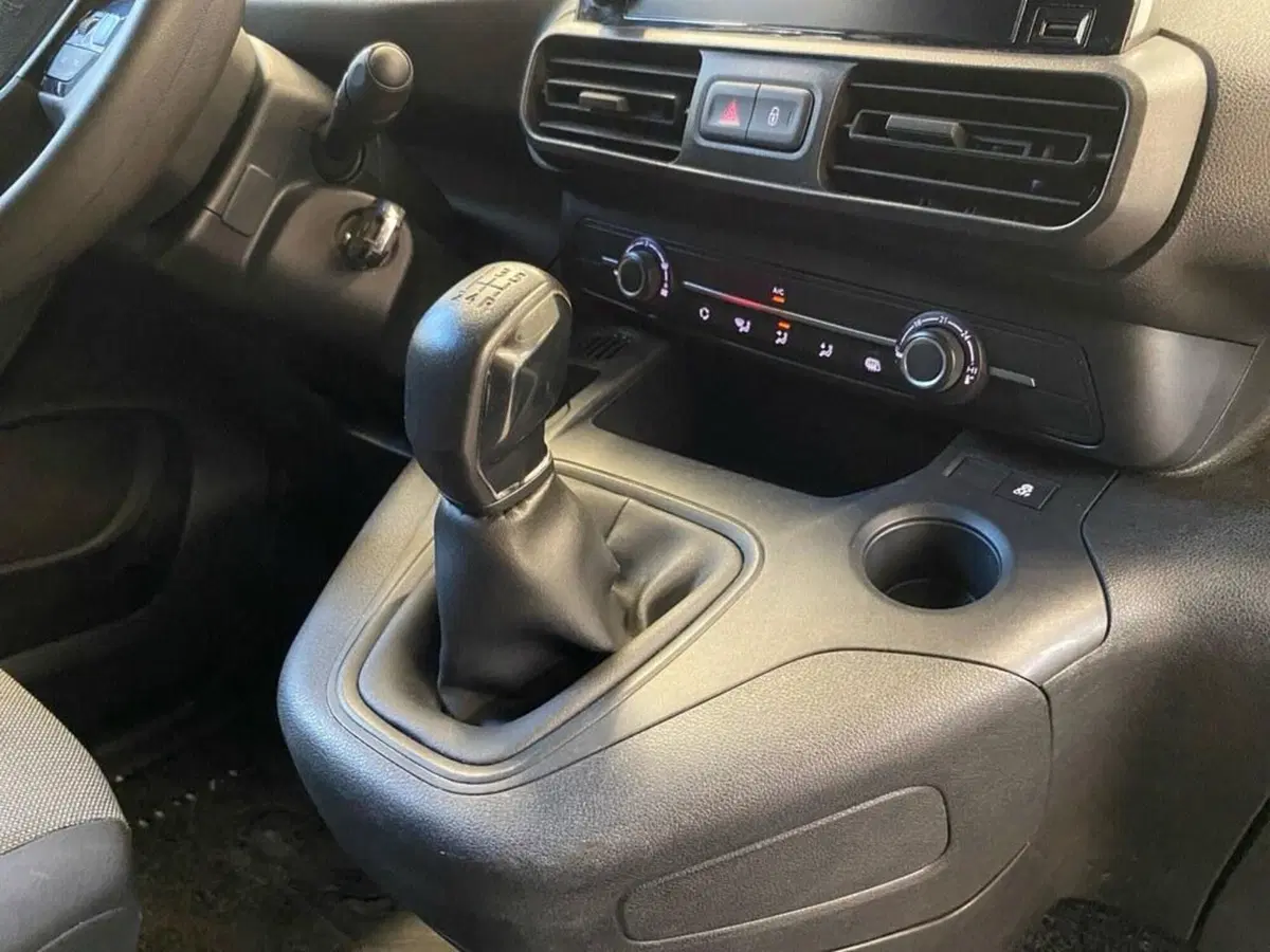 Peugeot Partner Furgone usata a Torino (11)