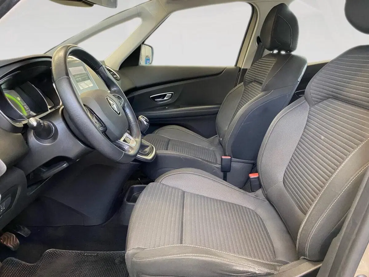 Renault Scenic E-Tech Electric usata a Torino (7)