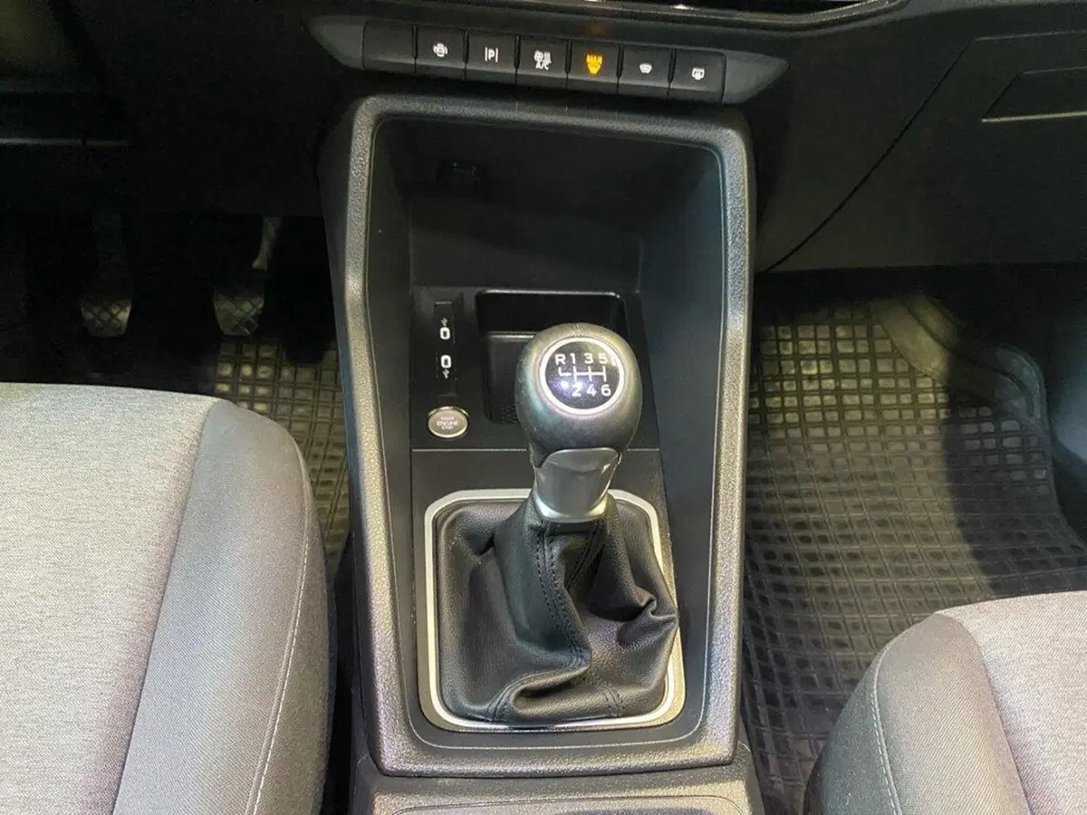Ford Tourneo Connect usata a Torino (11)