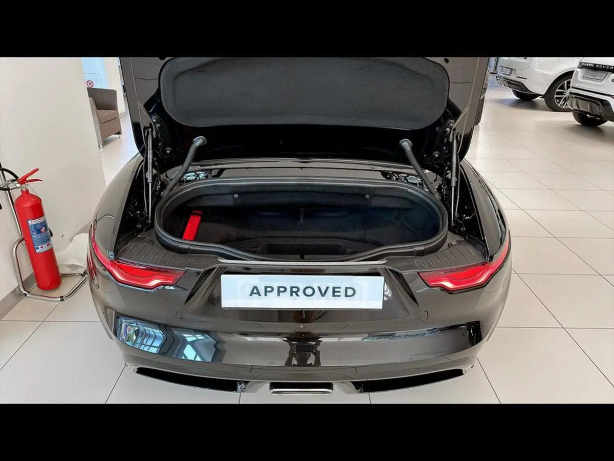 Jaguar F-Type Cabrio usata a Varese (12)