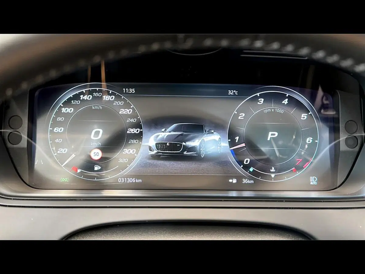 Jaguar F-Type Cabrio usata a Varese (7)