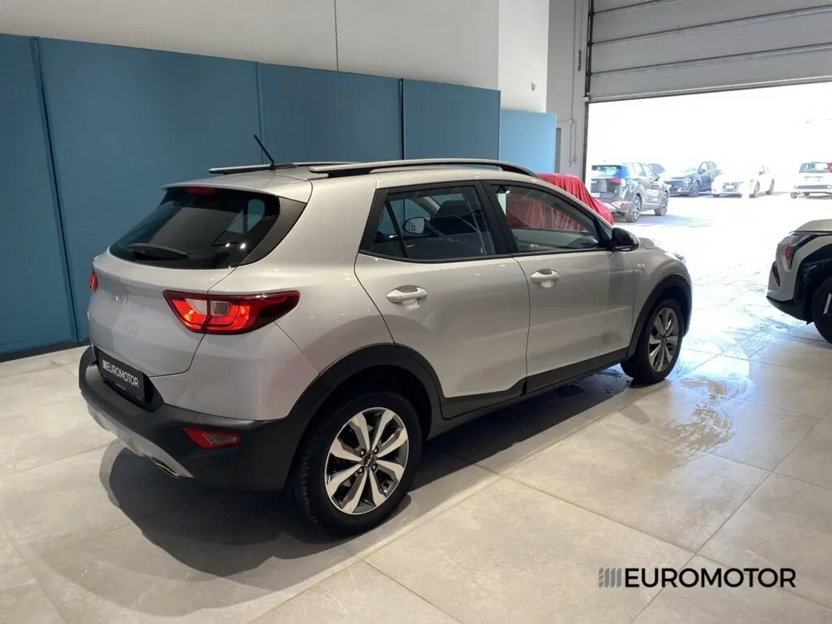 Kia Stonic usata a Bari (7)