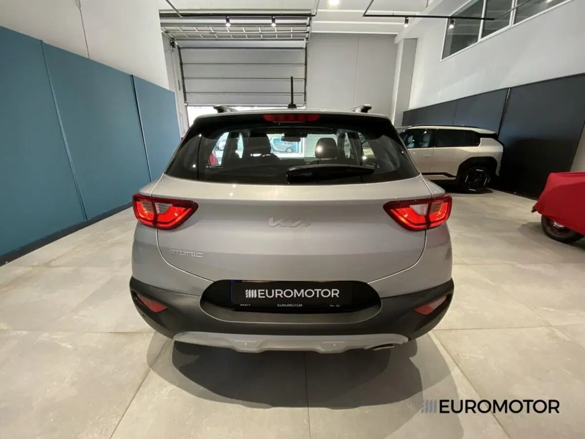 Kia Stonic usata a Bari (8)