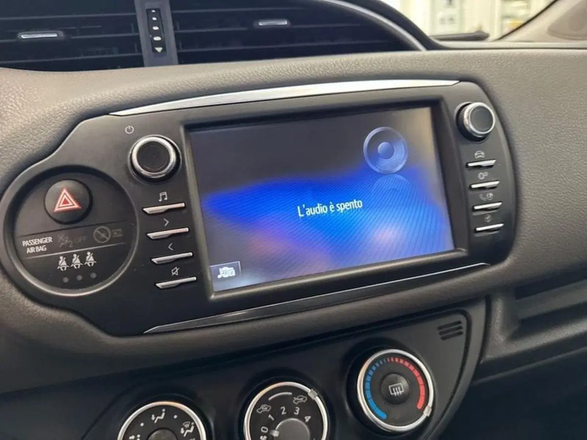 Toyota Yaris usata a Prato (14)