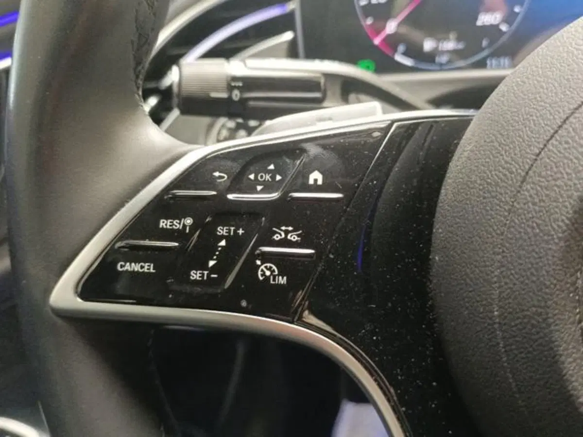 Mercedes-Benz Classe E usata a Milano (11)