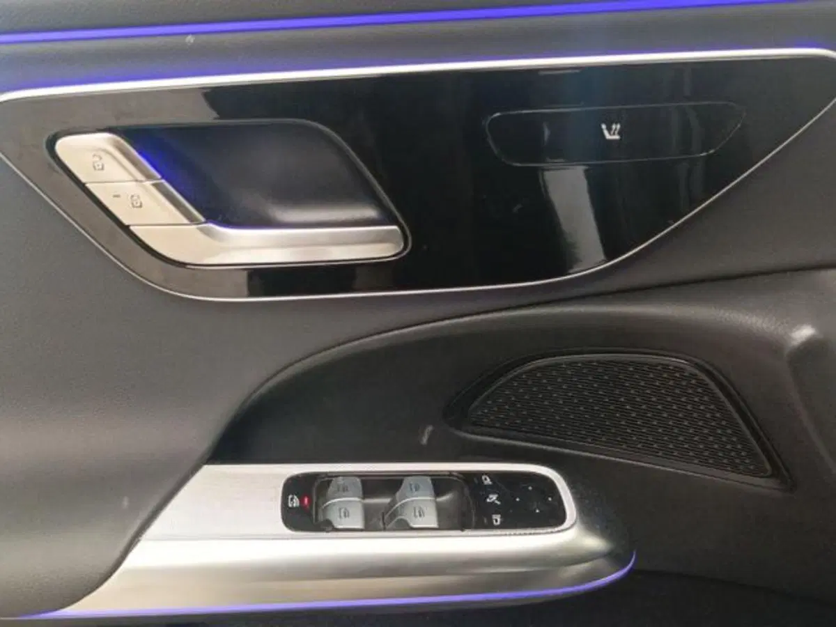 Mercedes-Benz Classe E usata a Milano (15)