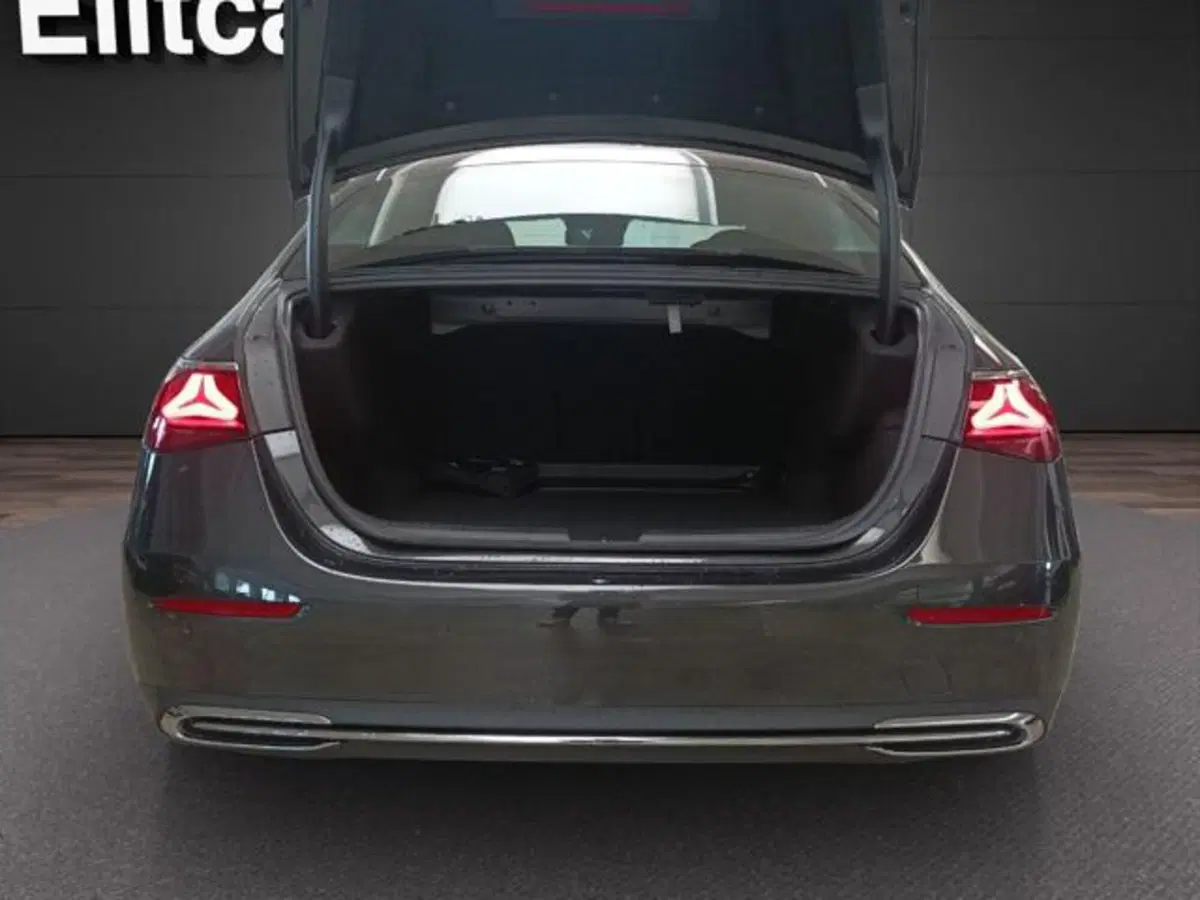 Mercedes-Benz Classe E usata a Milano (18)