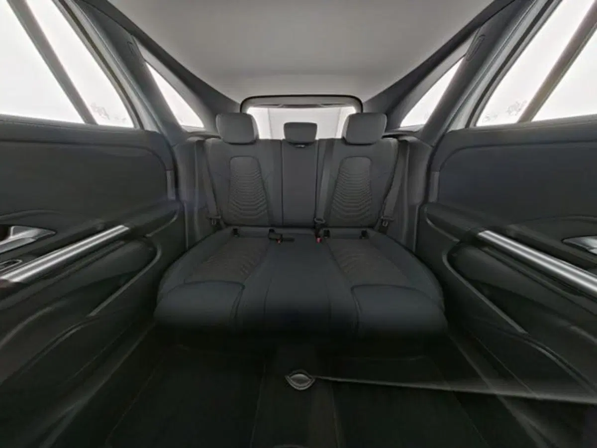 Mercedes-Benz GLA SUV usata a Novara (7)