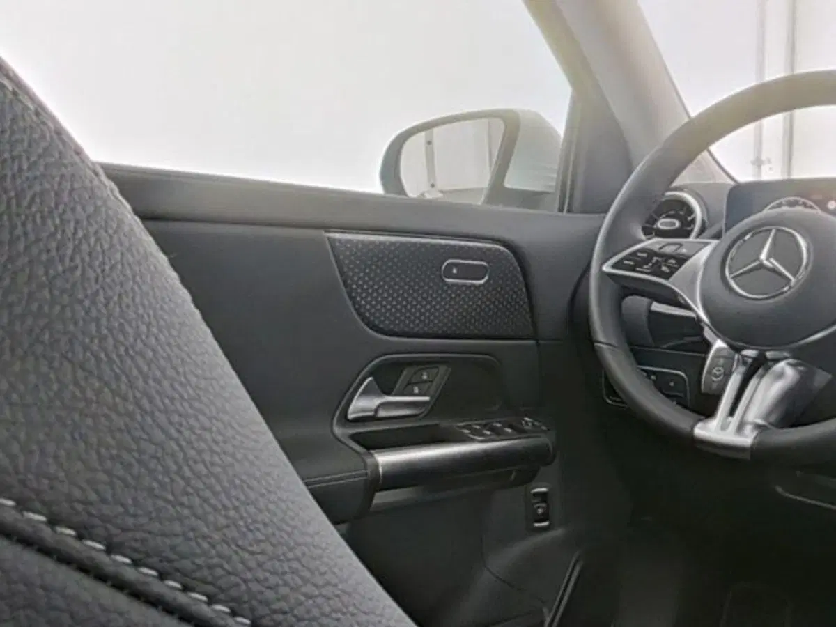 Mercedes-Benz GLA SUV usata a Novara (8)