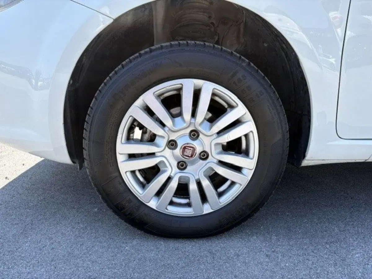 Fiat Punto usata a Macerata (9)