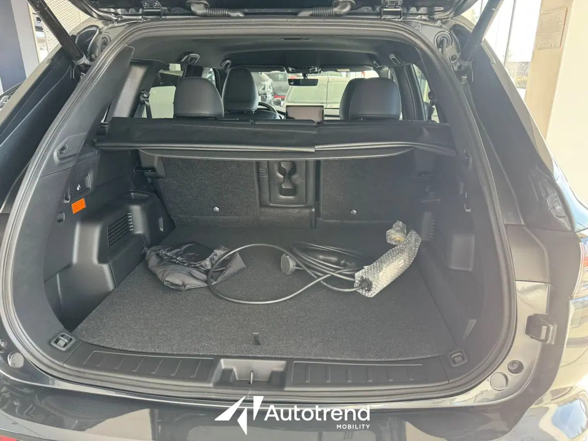 Mitsubishi Outlander nuova a Bari (16)