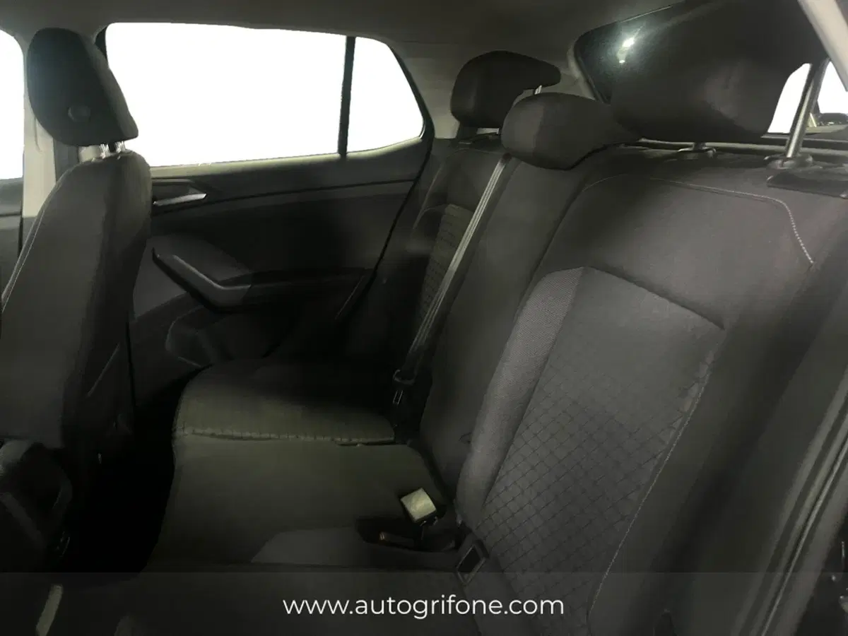 Volkswagen T-Cross usata a Modena (13)