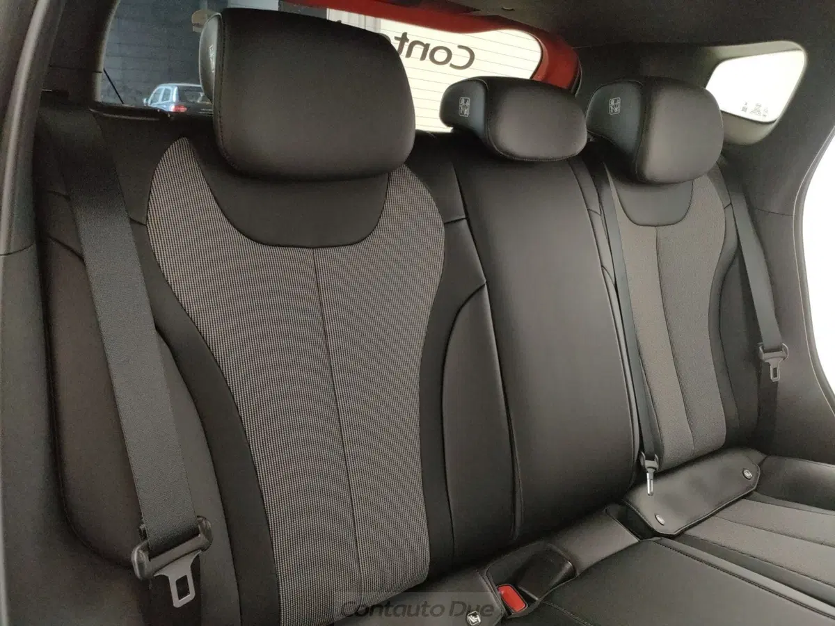 Byd Dolphin G DM-i nuova a Caserta (11)
