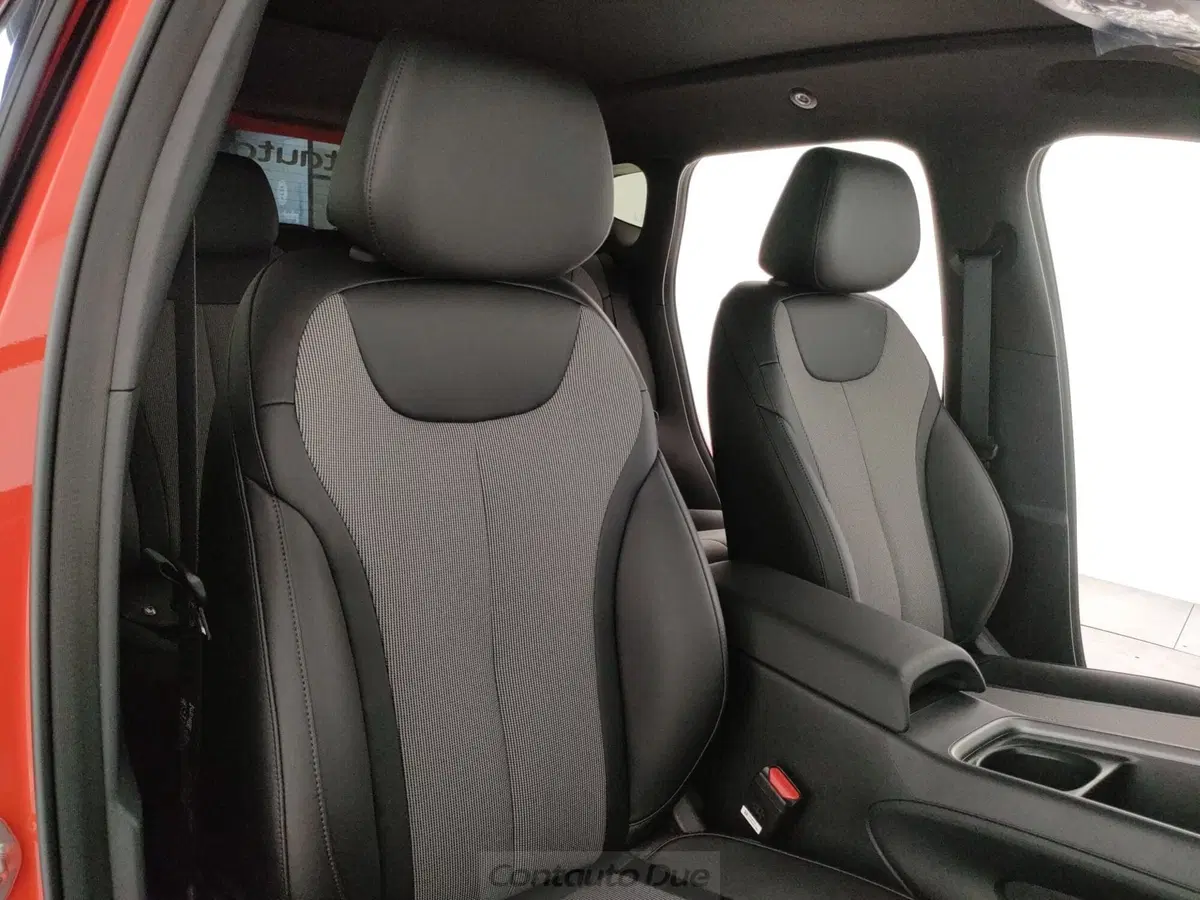 Byd Dolphin G DM-i nuova a Caserta (14)